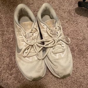 Nike tennis shoes